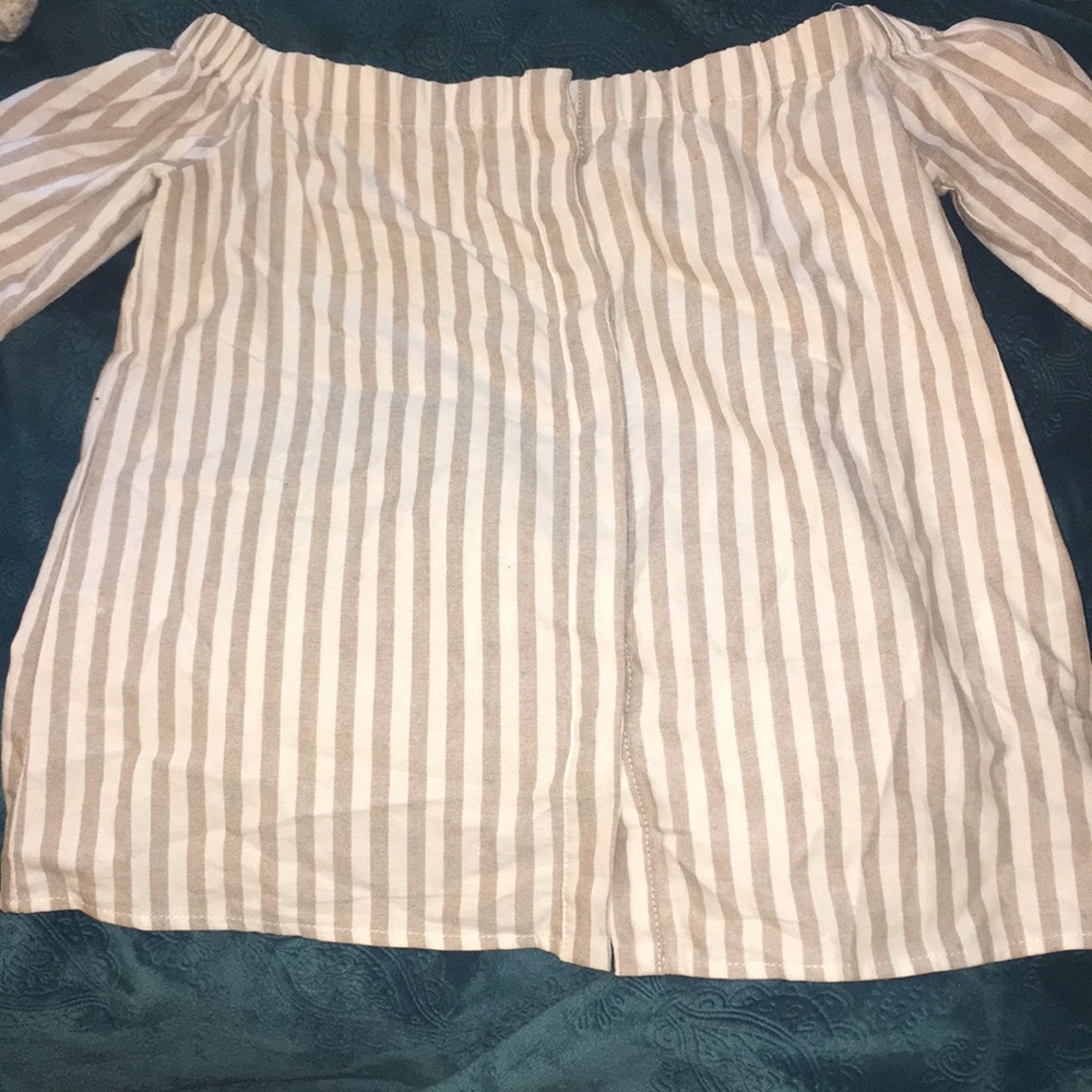Off the shoulder Long sleeve top